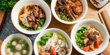 新興區牛肉麵館藏在巷弄 用手工麵和濃郁湯頭征服味蕾