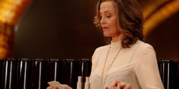 《阿凡達》雪歌妮薇佛再戰《邦尼殺死他》 4吋高跟挑戰蛇蠍美人