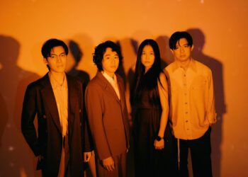 《滾石撞樂隊 2》釋出三首改編新作！Hello Nico 翻玩演繹 1997 經典張震嶽〈愛的初體驗〉