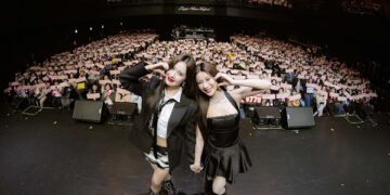 粉絲全瘋！Kao用眼神放電、Jane坐上女王椅熱舞 外套帥氣一脫秀馬甲！