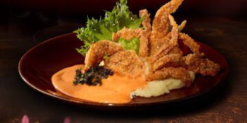 正月必嚐日式御節料理 藝奇招待金黃軟殼蟹