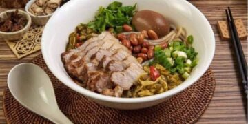 西門桂林米粉/螺螄粉/酸辣粉 慢火熬製湯頭溫潤飄香 鮮辣酸爽