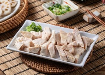 鼓山健康系鹽水雞推薦 征服高雄宵夜市場清爽舒肥鹽水雞