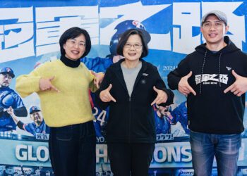 蔡英文看《冠軍之路》重溫奪冠感動：將成為好幾世代臺灣人共同記憶