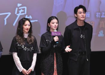 《啵me》基隆港邊「體感0度」極限拍攝 陳昱廷衣服太貼身嘆：暖暖包也沒用