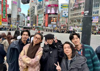 〈無所謂明天還有多壞〉MV邊跑邊拍 麋先生吉他手小B東京新宿清晨狂奔一圈再一圈