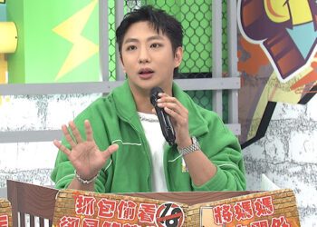 許明杰怕被貼「靠媽」標籤拒同台 許仙姬痛心提問：我很丟臉嗎？