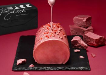 亞尼克母親節獻寶石級饗宴 「紅寶石巧克力脆皮生乳捲」奢華登場