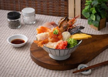 龜山日式料理店推薦 新鮮魚料自由選配 豐盛美味生魚片、丼飯