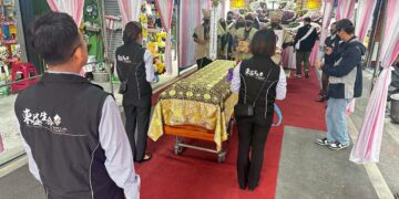 屏東專業葬儀服務指南 透明化報價與客製化法事 讓道別充滿溫度