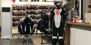 彰化騎士裝備選購指南 26年老店轉型 百坪空間打造專屬防護