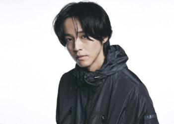 松坂桃李登場 TATRAS 2026春夏系列不只有羽絨衣 造型機能裝詮釋都市美學