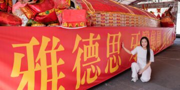 雅德思牙醫推動醫療平權 迎回東石先天宮 45888 斤巨型大龜王