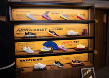 跑鞋科技 × 草本修復 SKECHERS攜手王大夫一條根打造《舒適根本術》快閃店中店
