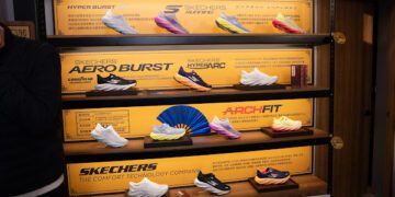 跑鞋科技 × 草本修復 SKECHERS攜手王大夫一條根打造《舒適根本術》快閃店中店