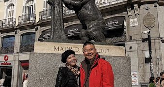 錦雯飛西班牙散心充電　揭「搭飛機上班」領隊真實面