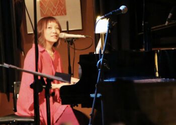 到南投陪媽媽走春 阮丹青把「四季人生」過成一場音樂修行
