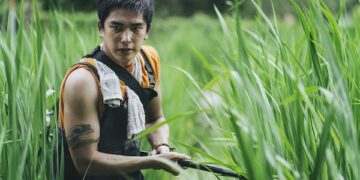 曾敬驊《失樂園》下田灑農藥累到靠田邊喘 曝拍攝首日就想「罷工」