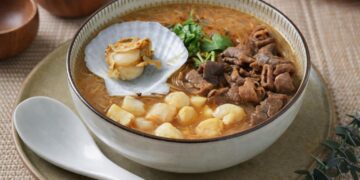 西屯福順路美食亮點 三杯蘿蔔糕與現烤肉品風味組合