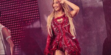 從「小心階梯」到淚灑舞台 A-Lin香港開唱笑中帶淚