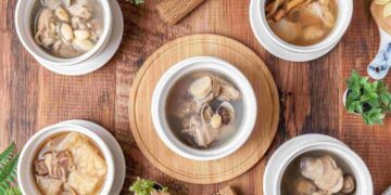 嘉義文化路深夜美食 低油鹽溫補土雞湯 現蒸湯包澎湃組合