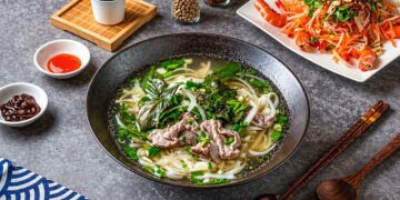 台東越式小吃 慢熬大骨河粉與酥香炸春捲吃出正宗越南味