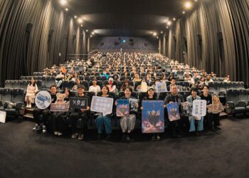 曾敬驊蹲草地研究蚊香像「沖天炮」《失樂園》炎夏拍攝幕後曝光