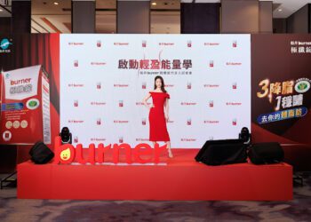為女兒早睡早起！林心如甜曝母女日常 期待母親節卡片
