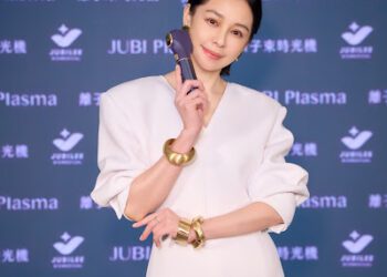 徐若瑄母親節備「天使數字」紅包孝親 預告明年重啟全新巡演計畫