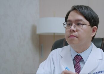 肩膀抬不起來不一定只是痠痛  醫師鄧翔駿談五十肩常見症狀與日常保養觀念