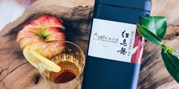台東有機茶園走訪 初鹿紅土孕育紅烏龍與蜜香紅茶 認識有機茶品背後細節