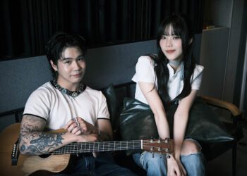 王謙x胡恂舞〈紙飛機〉歌頌畢業 成校園人氣告別曲