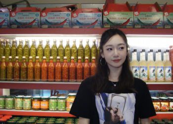 攻進日本樂壇奪雙冠軍！Julia 吳卓源攜STUTS來台開唱