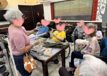 共學與你端午公益活動走進照護現場 陪伴長輩一起包粽，讓節慶的味道回到生活裡