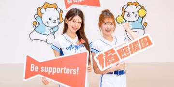 李雅英、Jessy前進長照機構送暖 陪阿公阿嬤包粽提前過端午