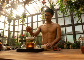 《鬼汙》Apo突破形象剃平頭 Freen不比性感自稱「清湯麵」