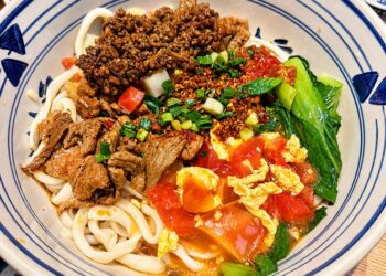 台東關山合菜 熱炒、雞肉主菜與海鮮料理搭配更豐富