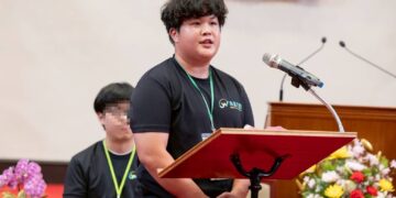 展望會青年阿祐獲青志獎 站上總統府分享志工路