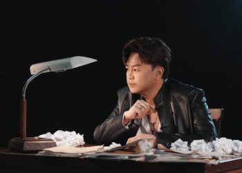 方文山填詞加持！蘇震洋〈一字一句〉MV磅礡登場 一拿歌詞直呼「五雷轟頂」
