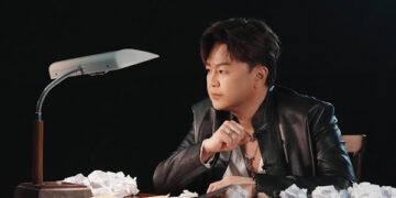 方文山填詞加持!蘇震洋〈一字一句〉MV磅礡登場 一拿歌詞直呼「五雷轟頂」