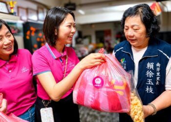 巴威颱風風雨中送暖  里長感動心潮協會及時送達1000份物資　攜手守護大台北200戶弱勢里民
