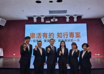 不讓退休變「生命空窗期」！知行學苑許銘川跨界整合重塑長者人生藍圖