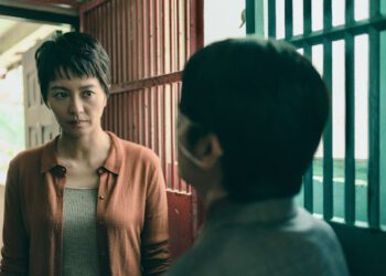 梁詠琪剪刀護女、情緒勒索失控 《聰明鎮》揭最可怕母女關係