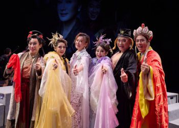 陳亞蘭攜郭子乾、王彩樺挑戰歌仔戲 《女俠俱樂部》首演掀熱潮