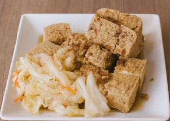 旅遊必吃花蓮臭豆腐！現炸現切、外酥內軟 經典風味不容錯過