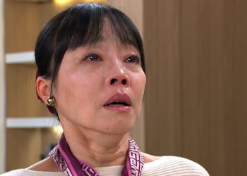 范瑞君哭到隱形眼鏡壞掉  《豆腐媽媽》母子陷「假太子」危局