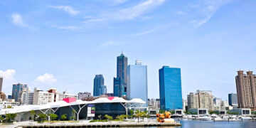 高雄港灣再添文創新地標！FOCUS 13珊瑚廣場推「乘著風出走」 解鎖三大必拍景點