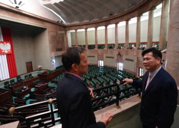 外交部長林佳龍首度應邀進入波蘭國會交流並於「波台國會小組」歡迎酒會宣布我國政府將在歐洲設立「台灣語言中心」，持續深化雙邊夥伴關係