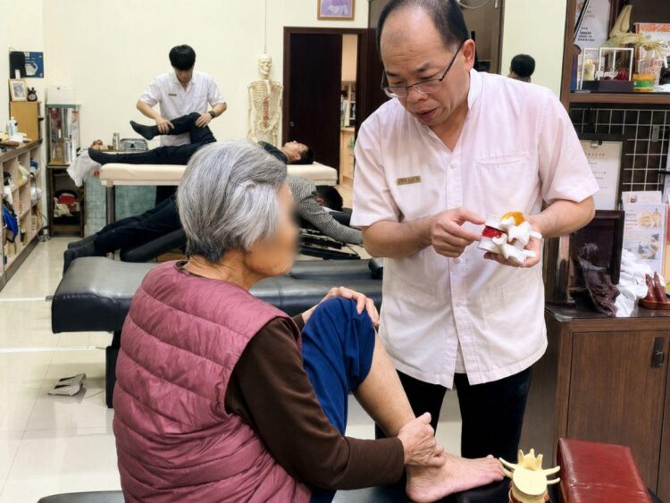 台南佳里傳統整復累積21年經驗 從久坐搬運到運動後保養 依生活型態安排放鬆重點 台南佳里傳統整復累積21年經驗 從久坐搬運到運動後保養 依生活型態安排放鬆重點