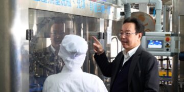 企業挑選桶裝水供應商看什麼？華生飲水提出水質、工廠、配送與售後四大標準